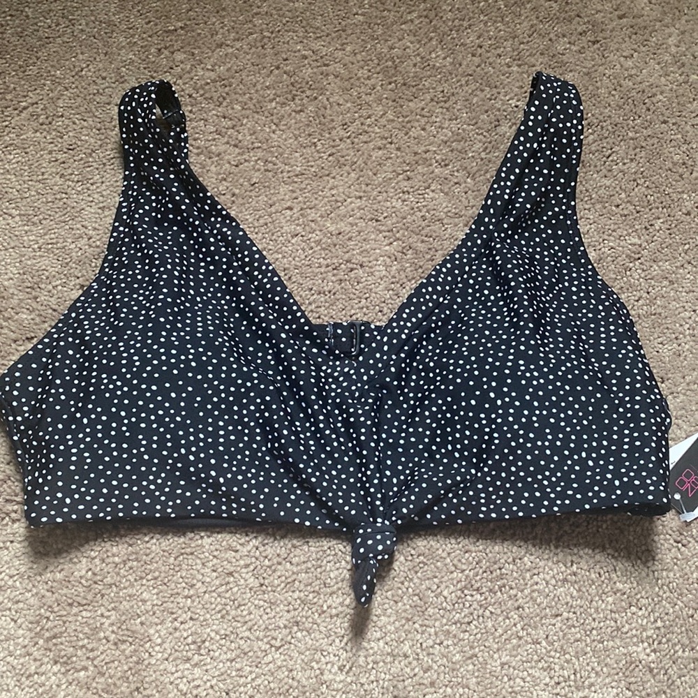 No Boundaries Polka Dot Knotted Bikini Top Size XL NWT!